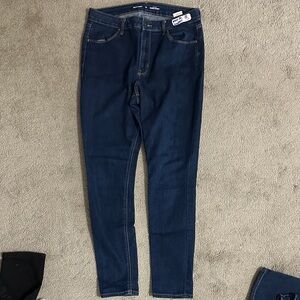 Women’s old navy high rise super skinny size 12